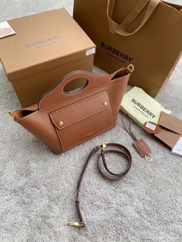 Official FirstBag Ru Pocket Tote BURBERRY 0510